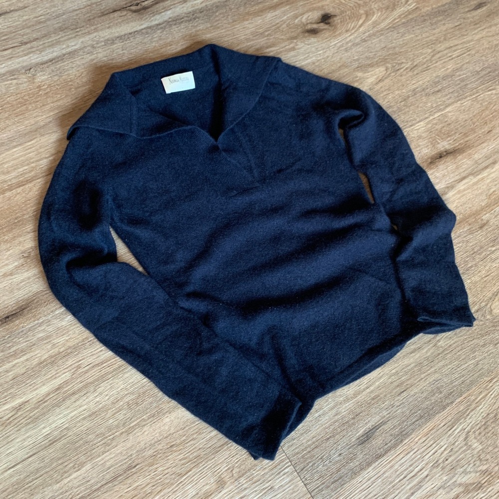 Neiman Marcus 100% Cashmere V-Neck Sweater w/ Collar in Navy - Size Small Womens